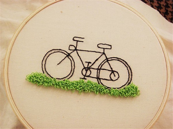 Simple and cute hand-embroidered DIY bicycle