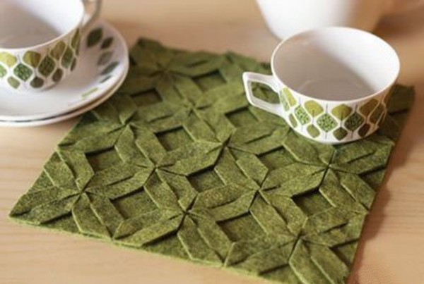 Creative DIY to make beautiful patchwork potholders