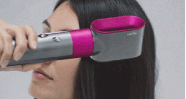 Dyson Airwrap kit, with which women can do their hair at home