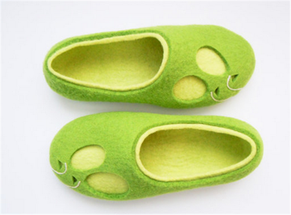 Simple and playful handmade wool felt DIY creative cute little shoes