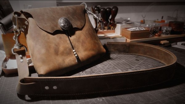 Crazy horse leather hunter bag making