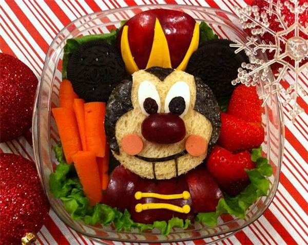 Super cute cartoon character bento