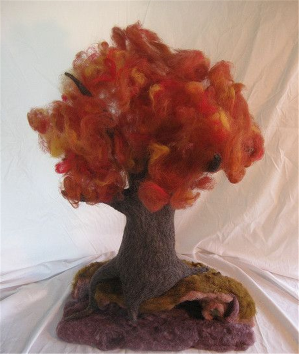 Creative DIY tree-themed products made from wool felt