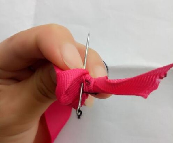 Making roses with threaded tape creative handmade tutorial