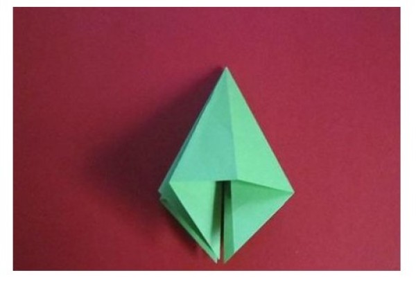 Detailed folding method of Christmas tree