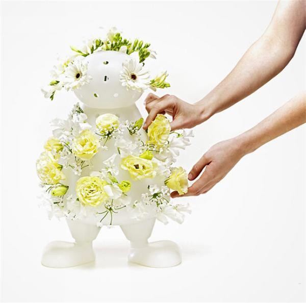 Creative vase design