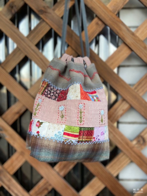 Making handmade fabric bags, patchwork drawstring pockets including drawings and detailed steps