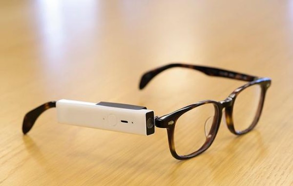 Blincam wearable camera takes photos in the blink of an eye