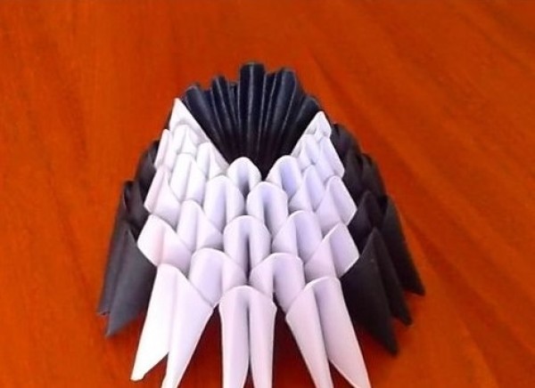 3D origami cute penguin