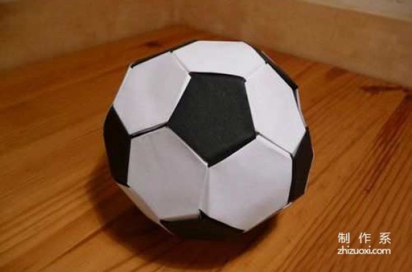 Paper art hand-making tutorial, combined origami plug-in football hand-made origami drawing tutorial