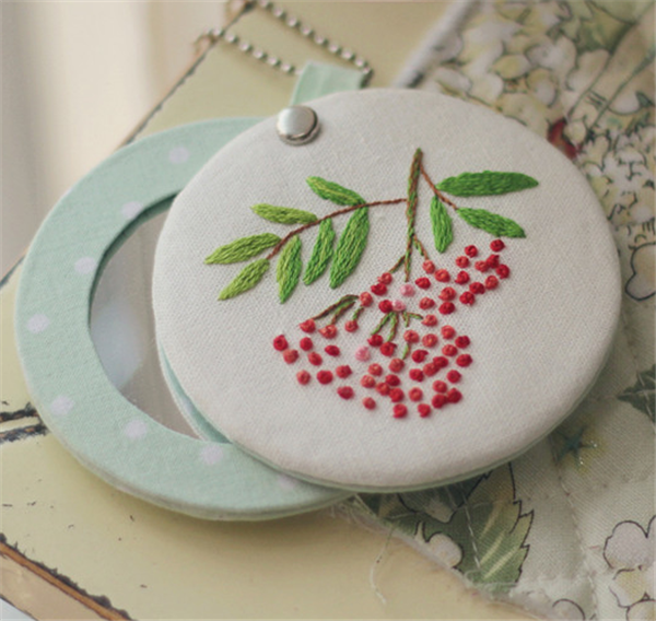 Handmade DIY fabric cotton and linen embroidery small fresh mirror