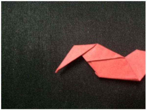 Simple origami for children - tutorial on making a little snake