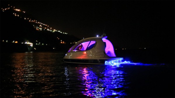 Exquisite capsule yacht