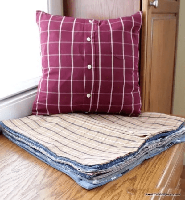 You can use scraps of old clothes to make what you want, and you don’t have to buy pillows anymore! (Attached are 12 tutorials)