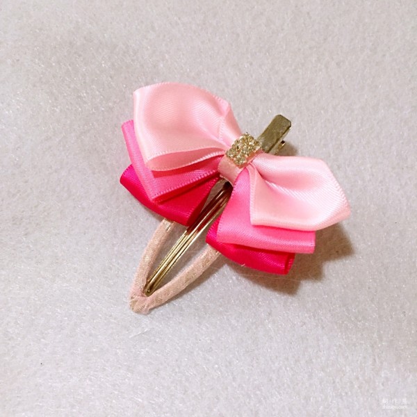 How to make a simple and beautiful little hairpin with ribbon by hand