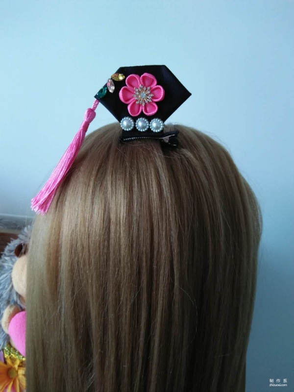 Hand-made beautiful head flowers with ribbons, hand-made methods for unique Chinese-style plaid hat hairpins and hairpins