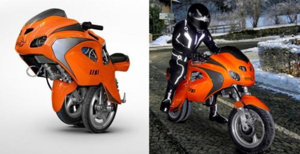 Uno transforms into an electric motorcycle with one click, switching between two wheels and one wheel