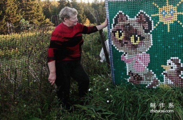 30,000 bottle caps decorate the mural