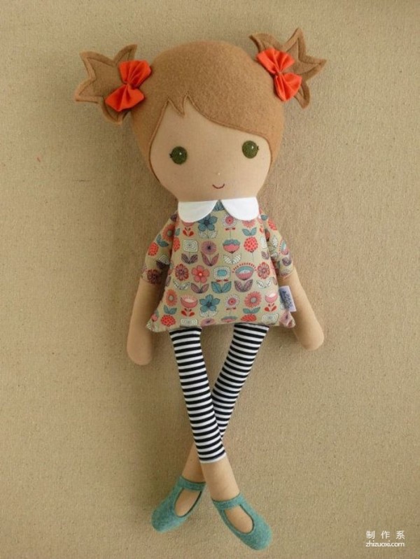 These dolls are so cute and easy to make. A guide to sewing doll stitches is included.