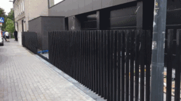 Fancy Fence retractable fence that can be hidden underground at any time