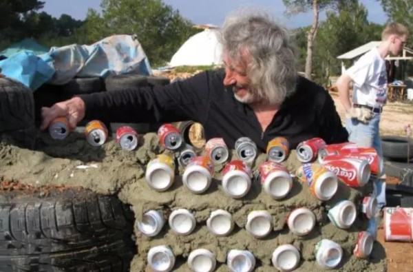 This old man turned 45 billion tons of garbage into a house