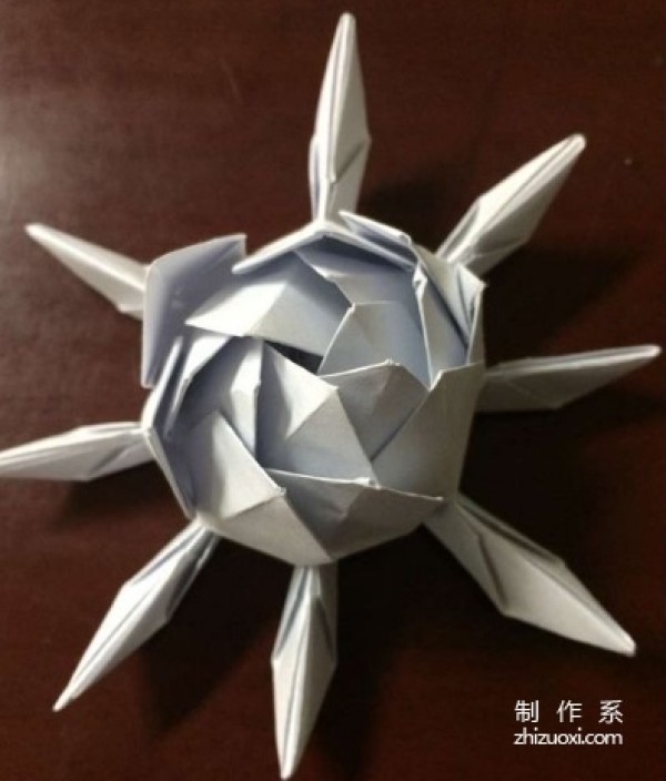 Simple lotus flower origami step-by-step tutorial