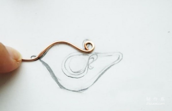 Metal wire winding jewelry, beautiful and cute bird-style sweater chain pendant handmade method