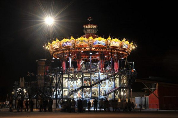 Mechanical City of Nantes, France: Robot animals are on the move