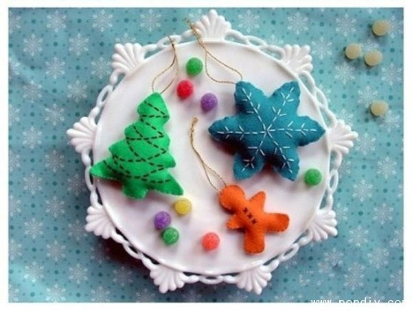 Creative fabric DIY production of handmade snowflake pendants