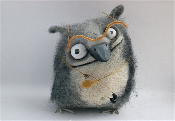 Cute wool felt owl works made by hand and creative DIY