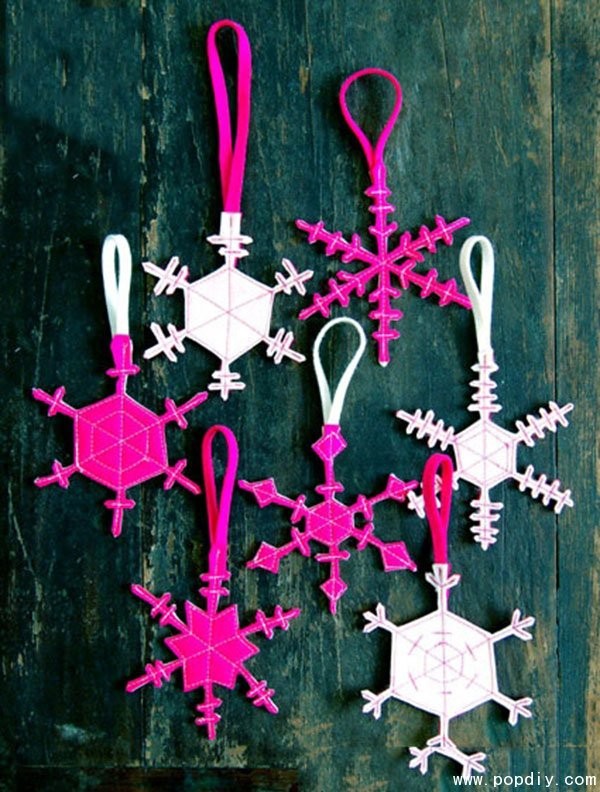 DIY handmade cloth art to make snowflakes of different shapes and colors