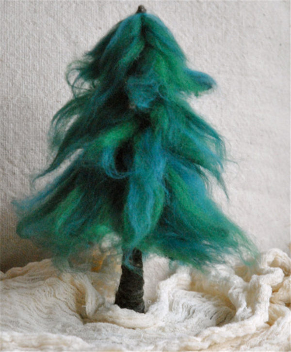 Creative DIY tree-themed products made from wool felt