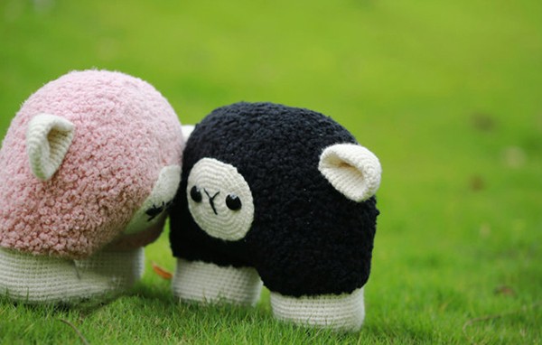 Cute and cute crochet handmade DIY alpaca pillow