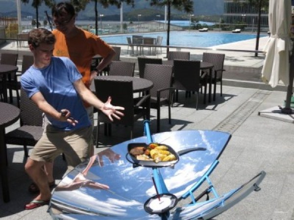 SolSource solar cooker, the perfect tool for outdoor cooking