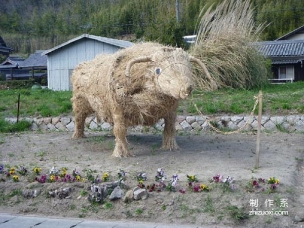 Straw Art: Creative Sculpture