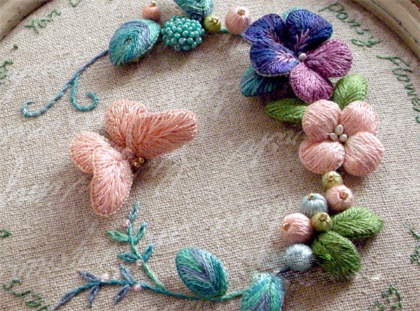 Various creative and colorful handmade three-dimensional DIY embroidery works