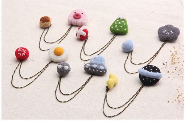 Appreciation of creative wool felt summer small objects brooch pendant