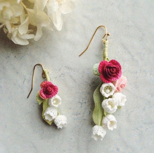 Appreciation of beautiful green leaf flower earrings made by crochet handmade DIY products