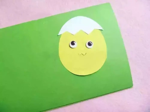 Make a simple but childlike egg waffle greeting card