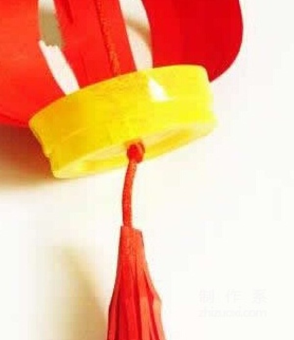 How to make lanterns for the Spring Festival and Lantern Festival, a simple and environmentally friendly way to make lanterns.