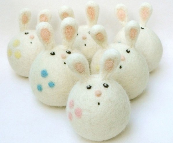 Beautiful kawaii wool felt handmade bunny that loves peek-a-boo