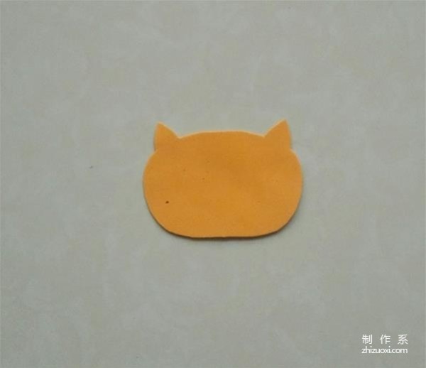 Childrens handcrafts use sponge paper to make cute cats, toddlers and childrens creative pasting paintings