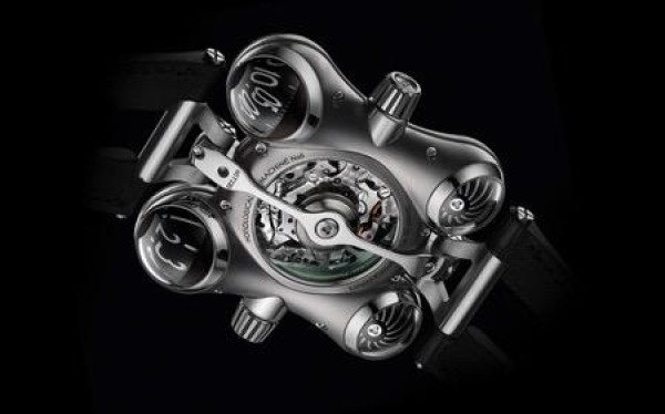 HM6 Space Pirate watch sells for 0,000