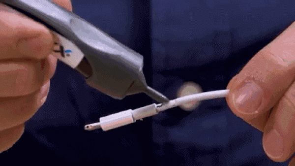 Is the data cable easily damaged? No problem with this super strong repair pen!