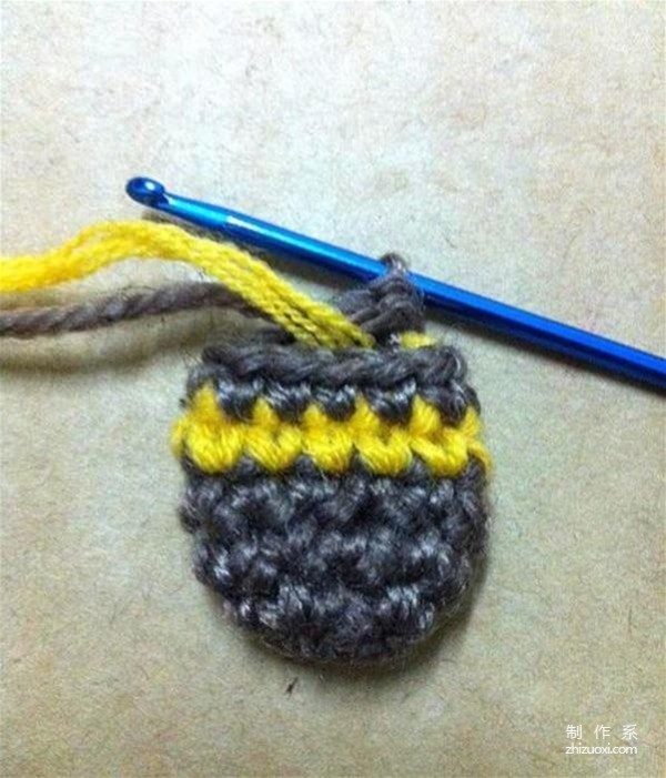 Handmade cute little bee ornaments with wool crochet