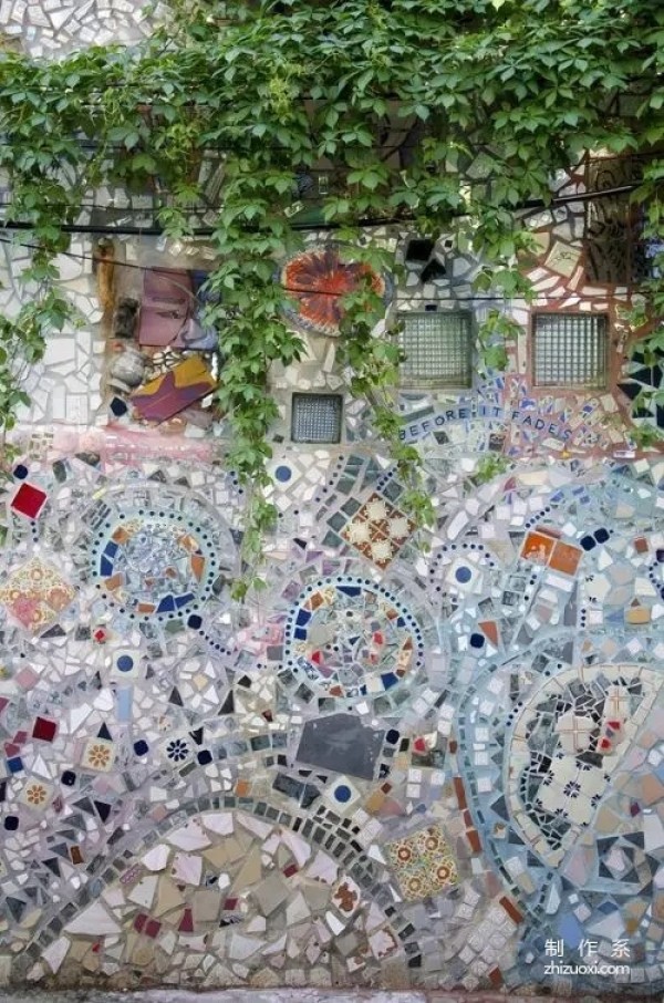 The bowl was broken, but it was unexpectedly beautiful and made the whole family happy