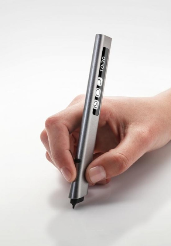 phree electronic pen can display writing content in real time