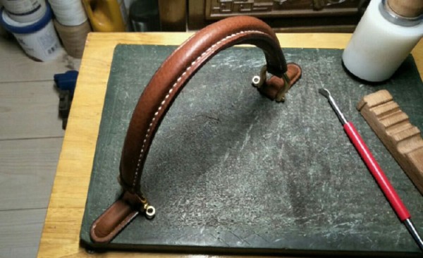 The production process of a small crossbody bag, by Tianjin Lao Zhang