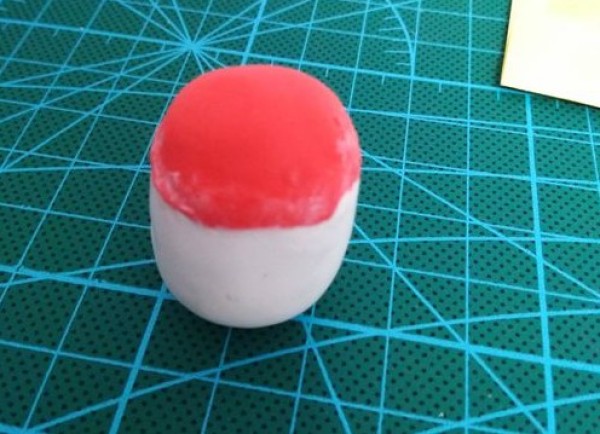 Using ultra-light clay to make the white radish from Plants vs. Zombies