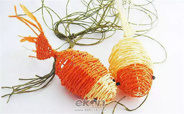 Childrens handicraft workshop shares cute and beautiful handmade DIY knitting of little goldfish